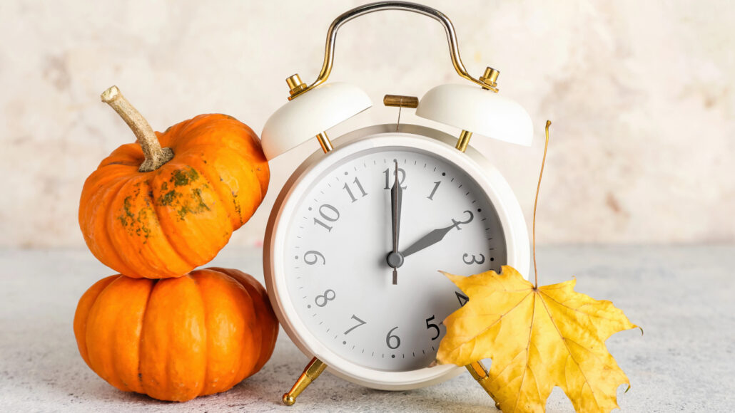 Zeitumstellung im Herbst - Tipps und Biohacks, wie der Einstieg gelingt